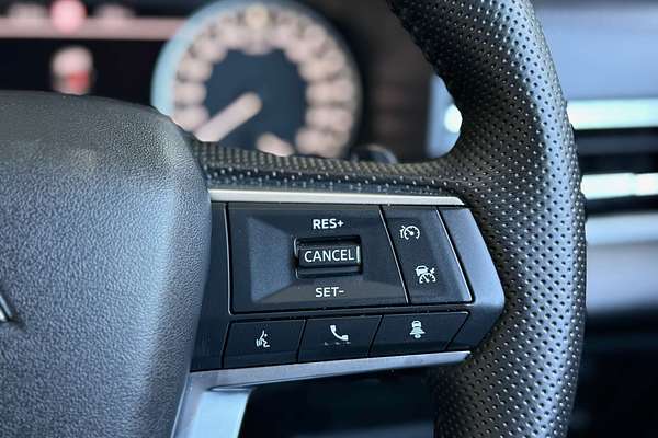 2025 Mitsubishi Outlander LS ZM