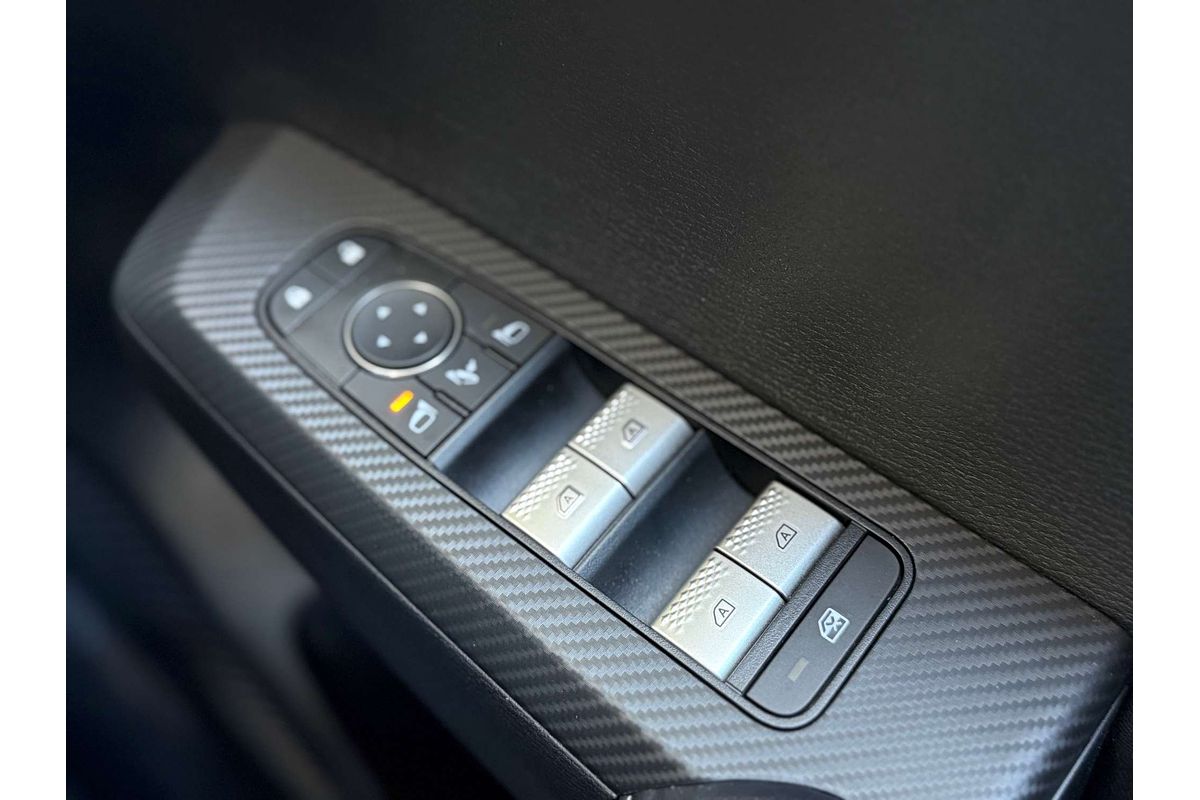 2025 Mitsubishi Outlander LS ZM