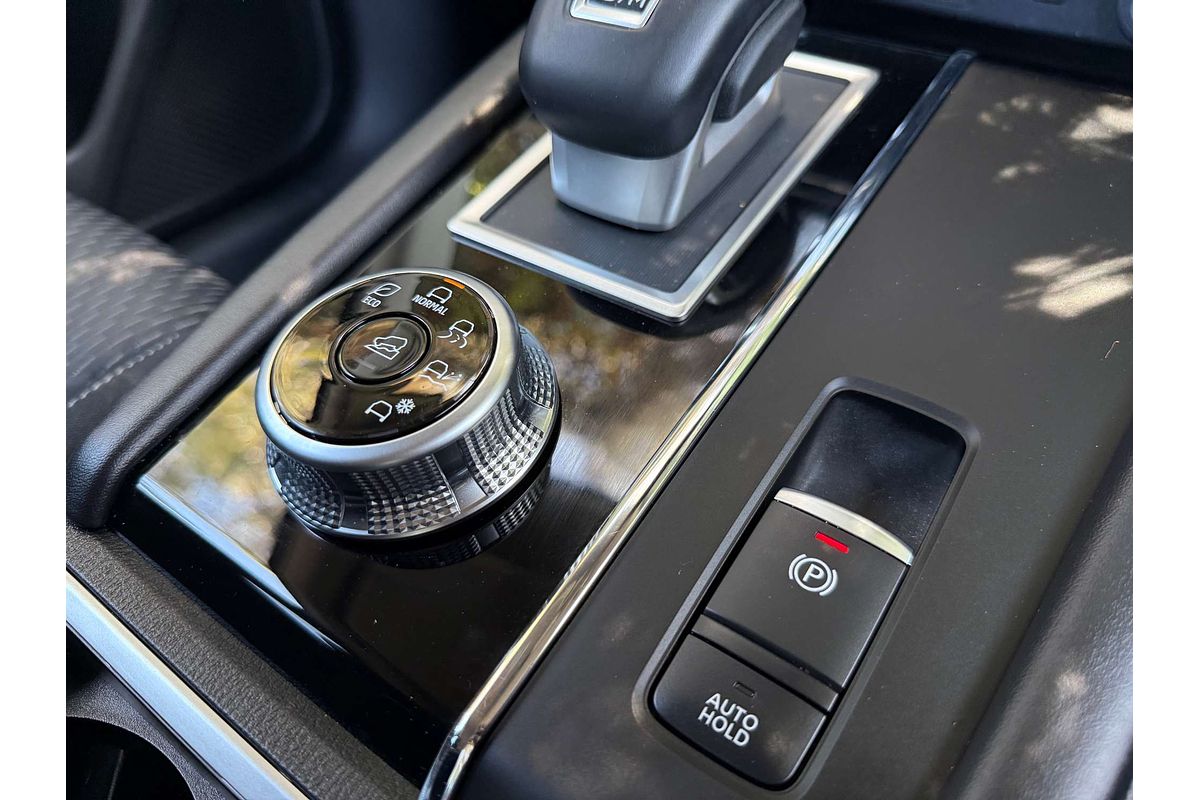 2025 Mitsubishi Outlander LS ZM