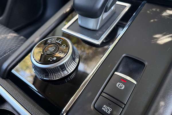 2025 Mitsubishi Outlander LS ZM