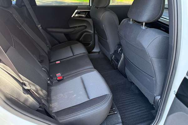 2025 Mitsubishi Outlander LS ZM