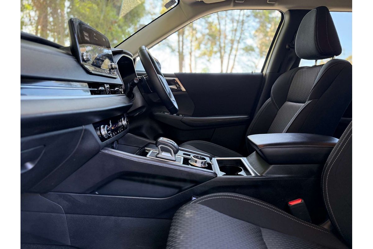 2025 Mitsubishi Outlander LS ZM