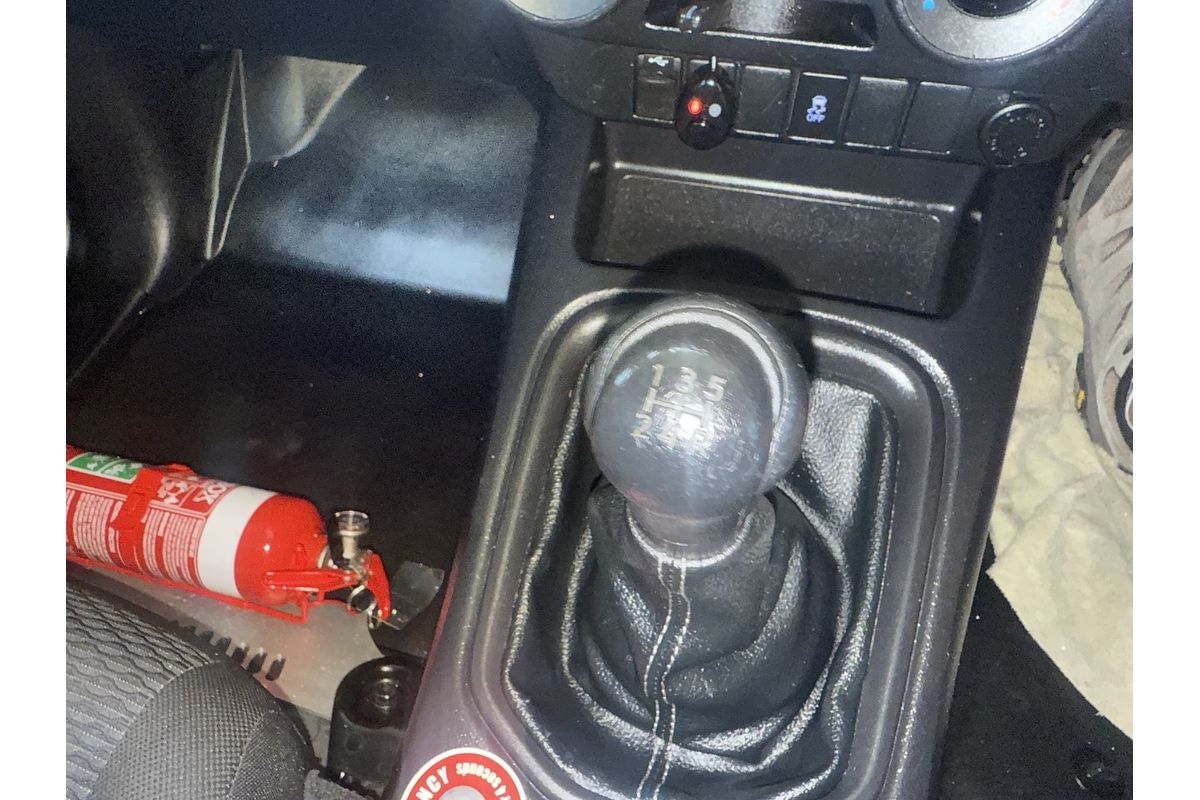 2017 Toyota Hilux Workmate GUN122R Rear Wheel Drive