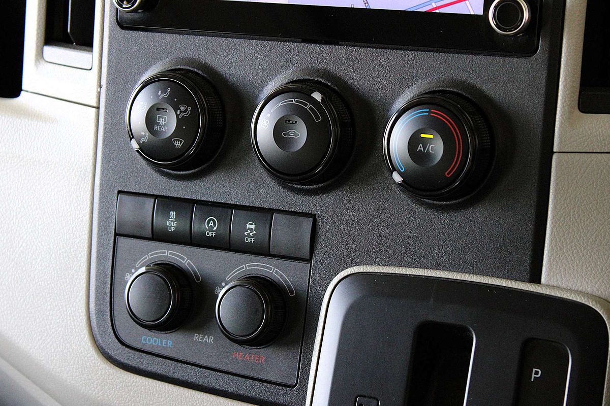 2021 Toyota Hiace Commuter GDH322R ELWB High Roof