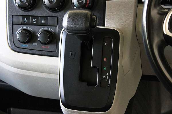 2021 Toyota Hiace Commuter GDH322R ELWB High Roof