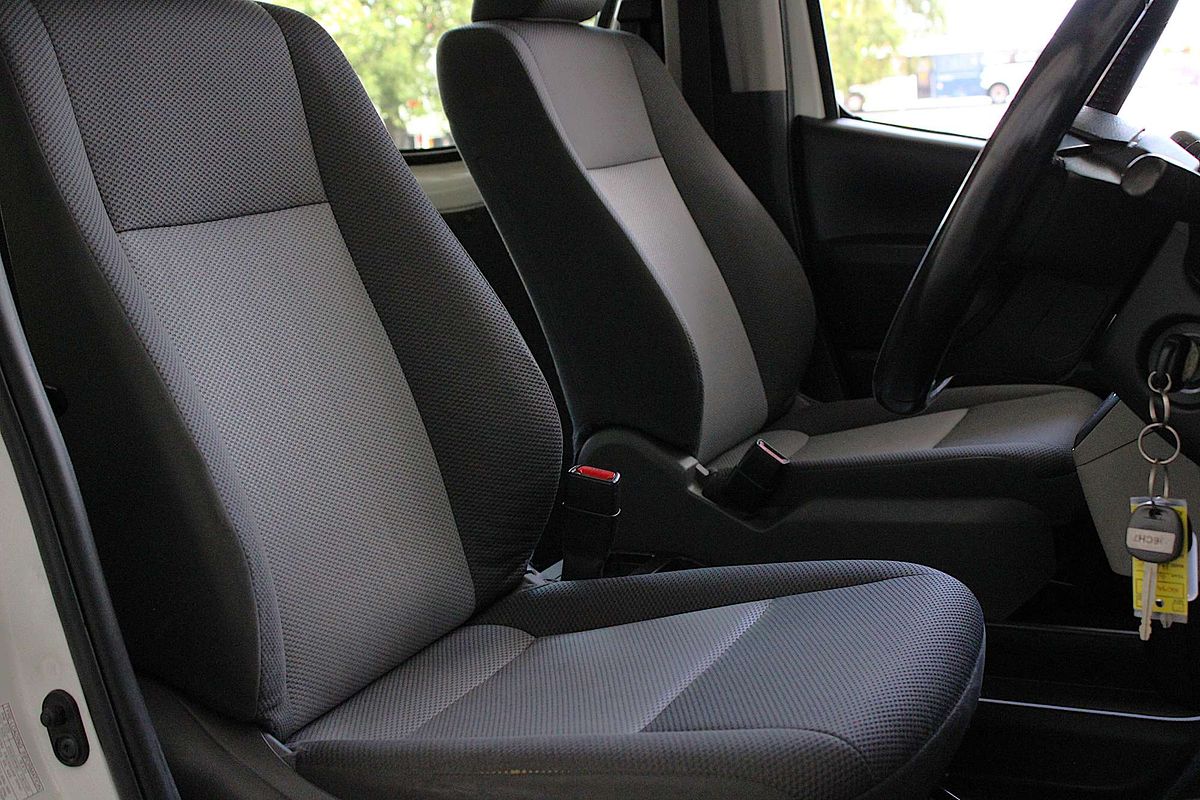 2021 Toyota Hiace Commuter GDH322R ELWB High Roof