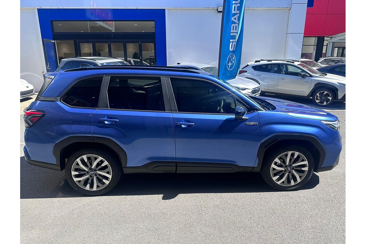 2025 Subaru Forester Hybrid Touring S6