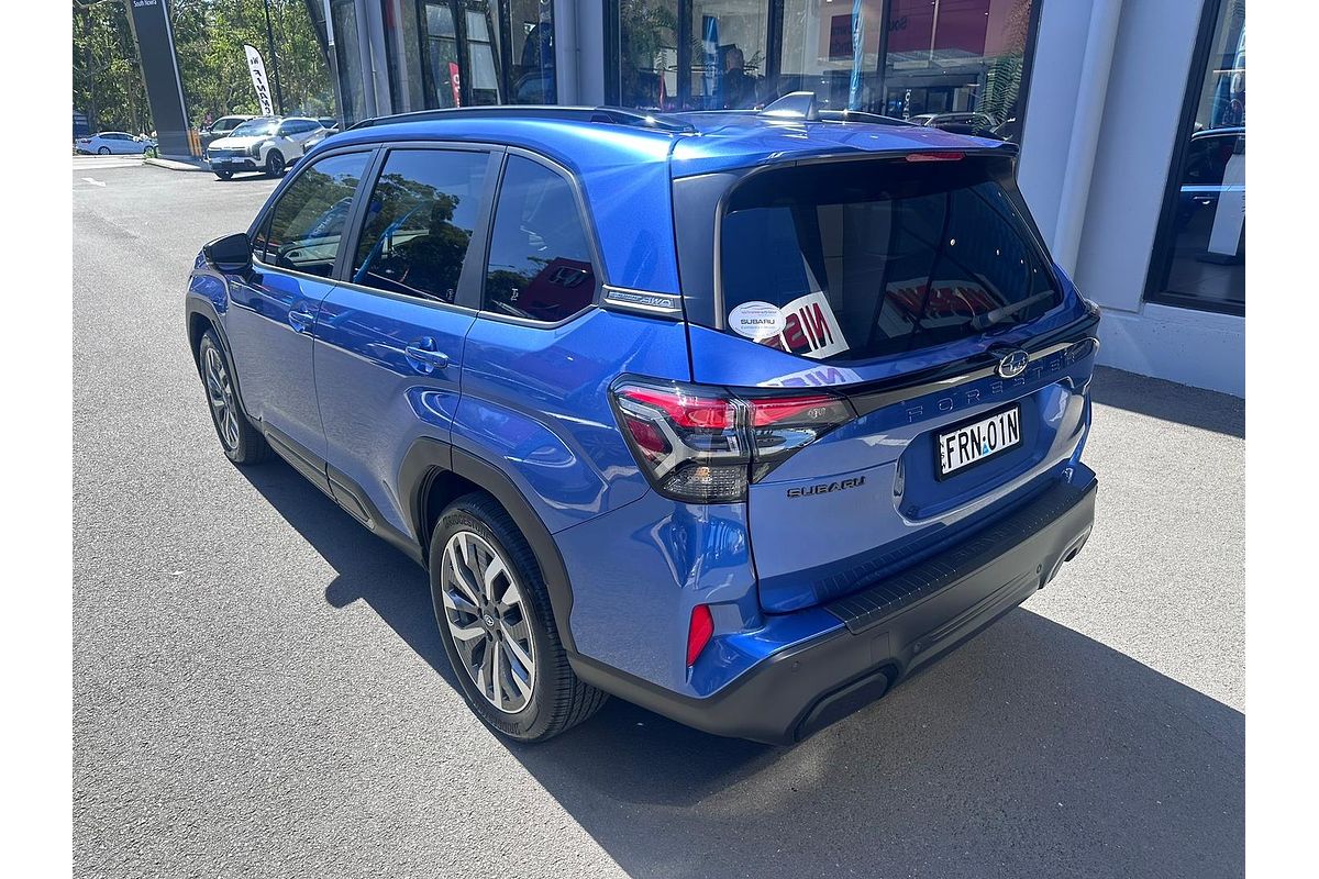 2025 Subaru Forester Hybrid Touring S6