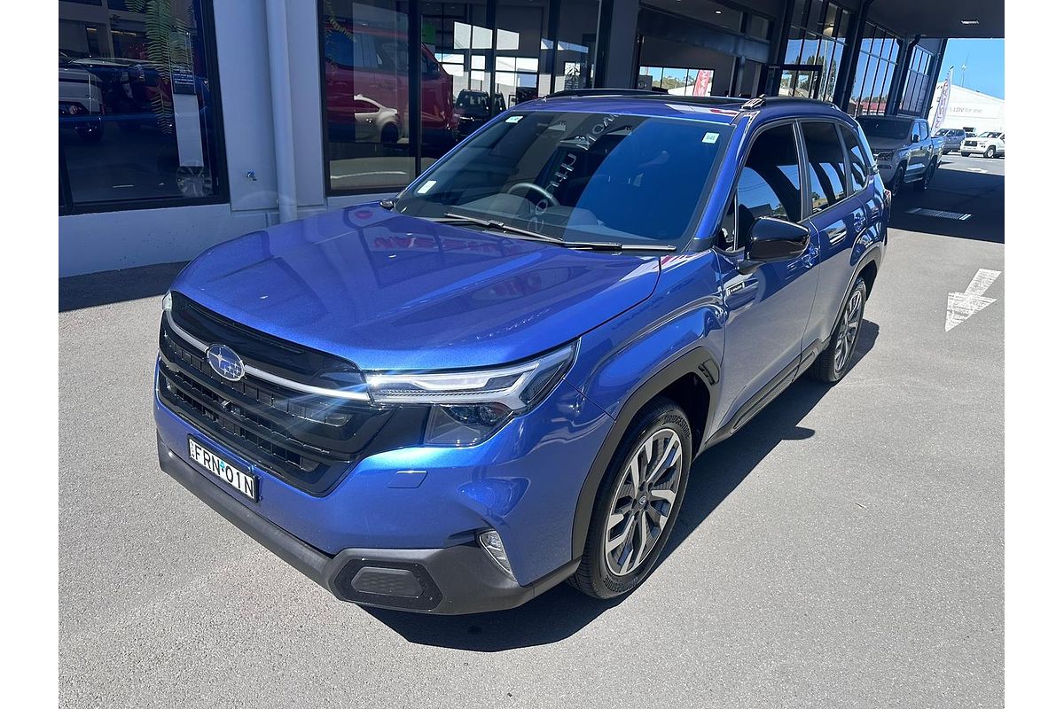 2025 Subaru Forester Hybrid Touring S6