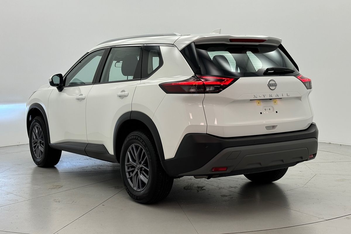 2025 Nissan X-TRAIL ST T33