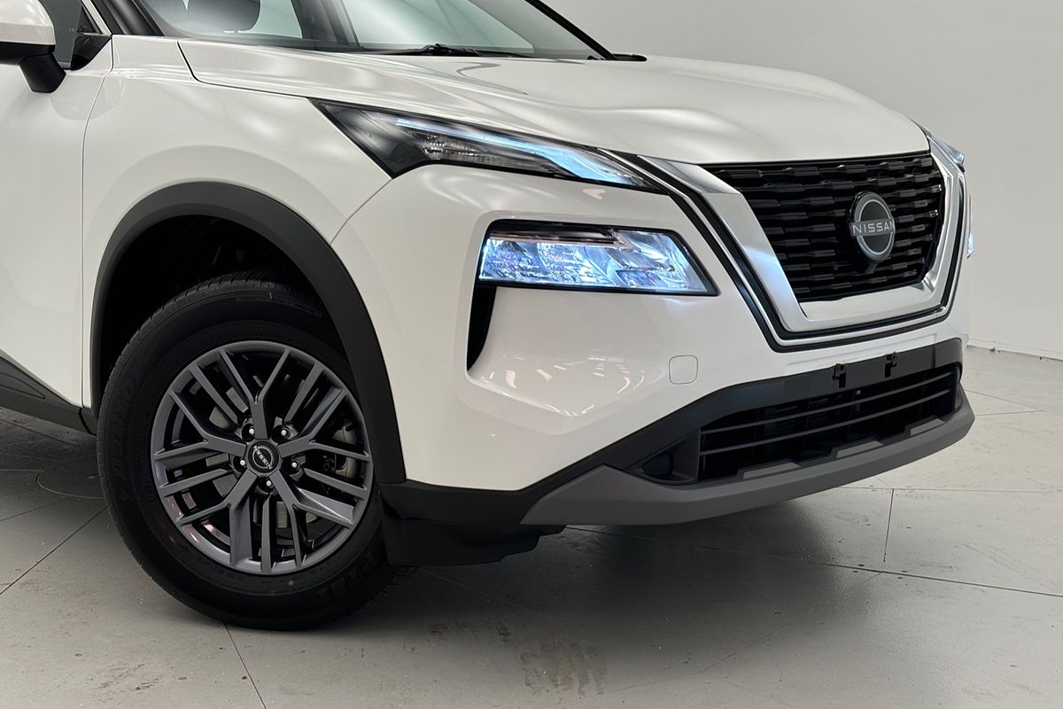 2025 Nissan X-TRAIL ST T33