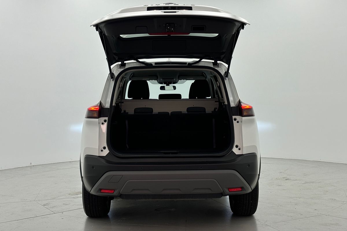 2025 Nissan X-TRAIL ST T33