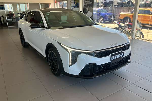 2025 Kia K4 GT-Line CL4m