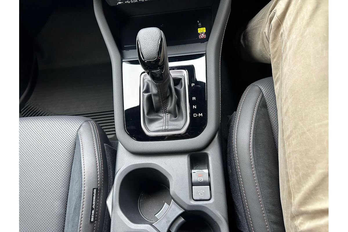 2025 Subaru Forester Hybrid Touring S6