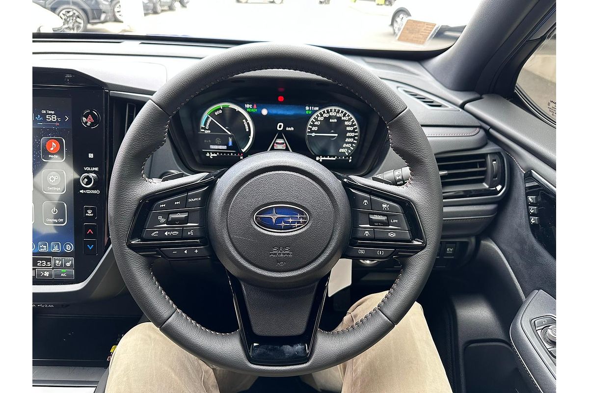 2025 Subaru Forester Hybrid Touring S6