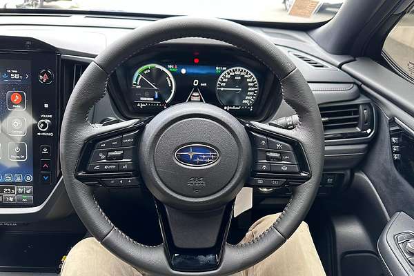 2025 Subaru Forester Hybrid Touring S6