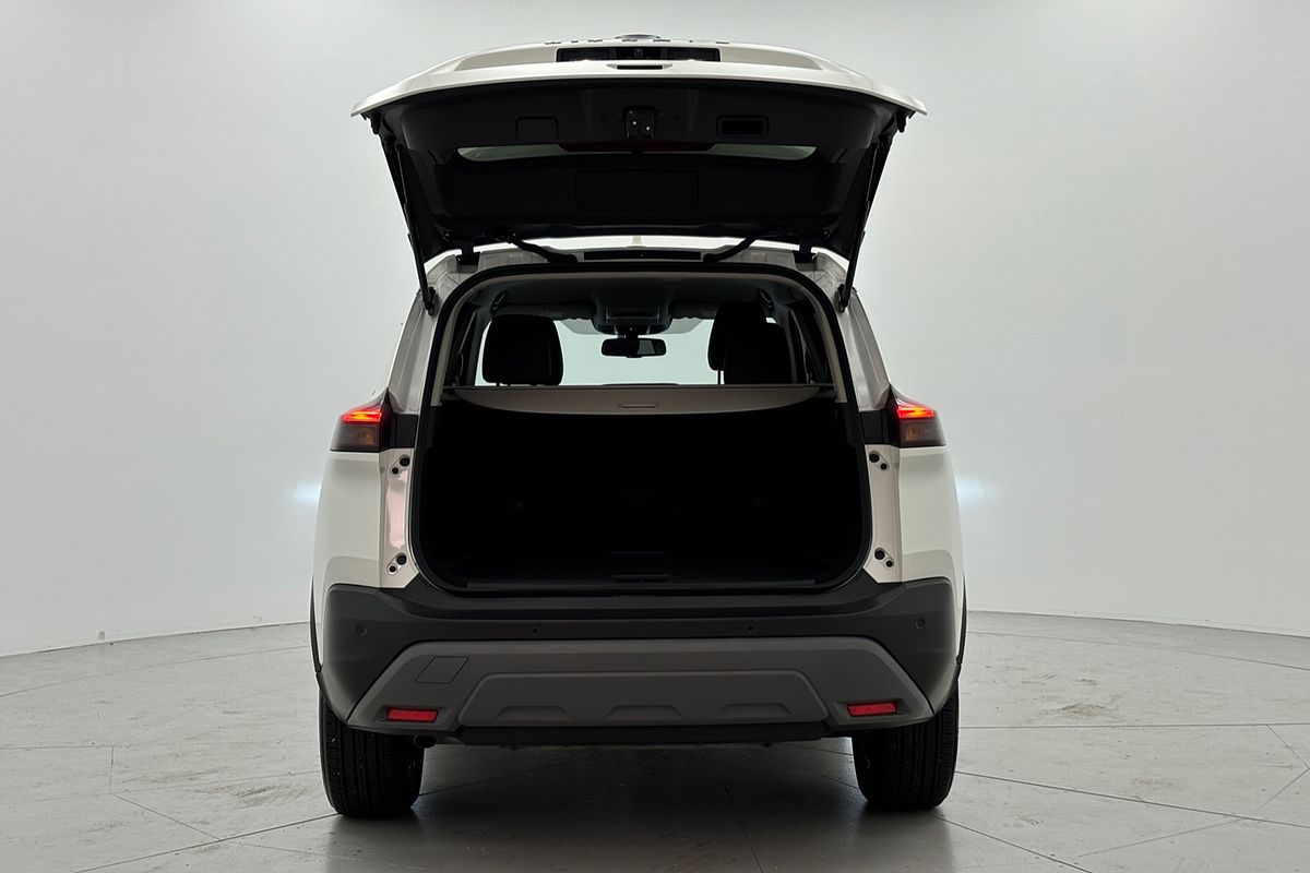 2024 Nissan X-TRAIL ST-L T33