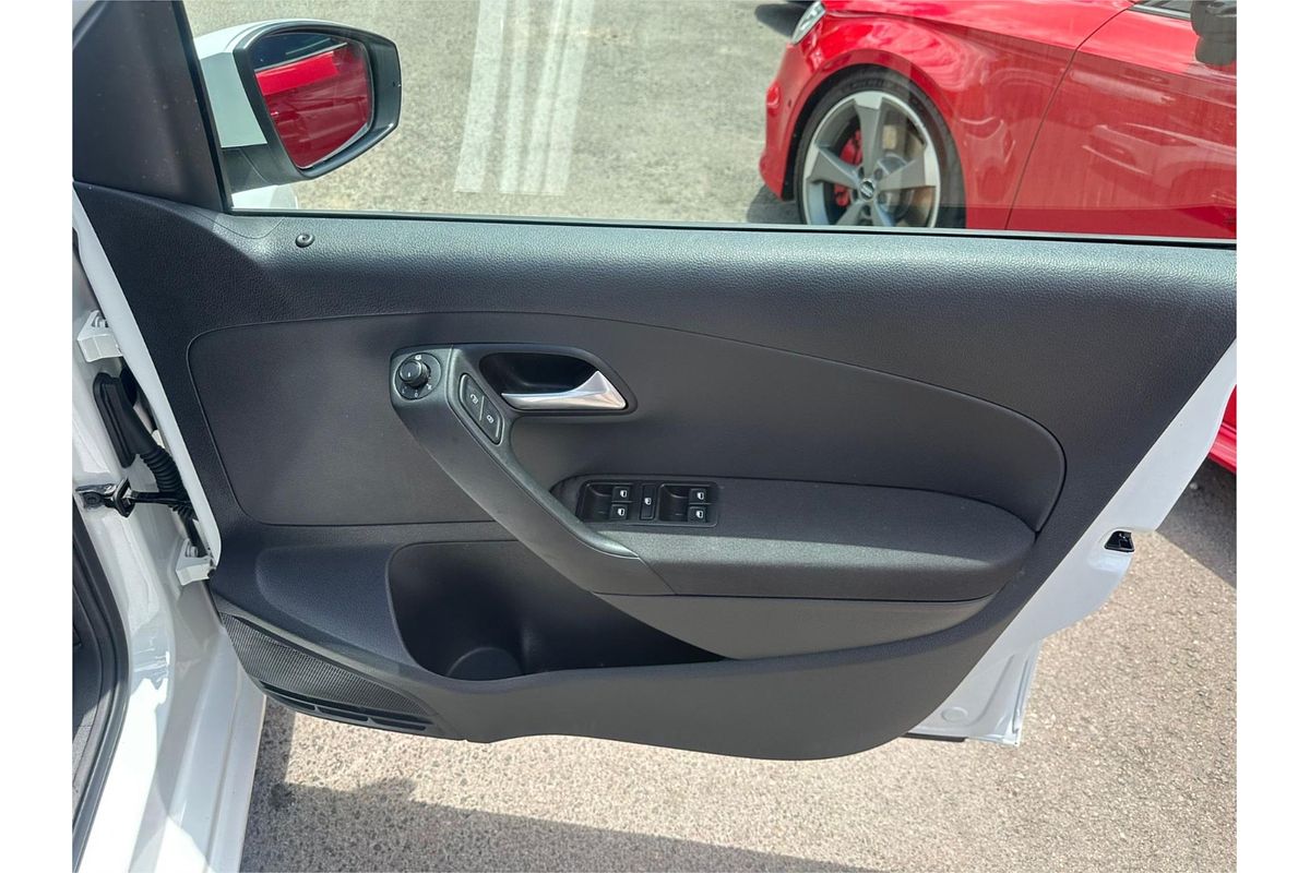 2015 Volkswagen Polo 66TSI Trendline 6R