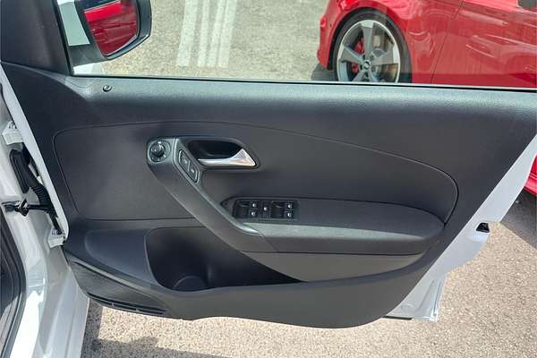 2015 Volkswagen Polo 66TSI Trendline 6R