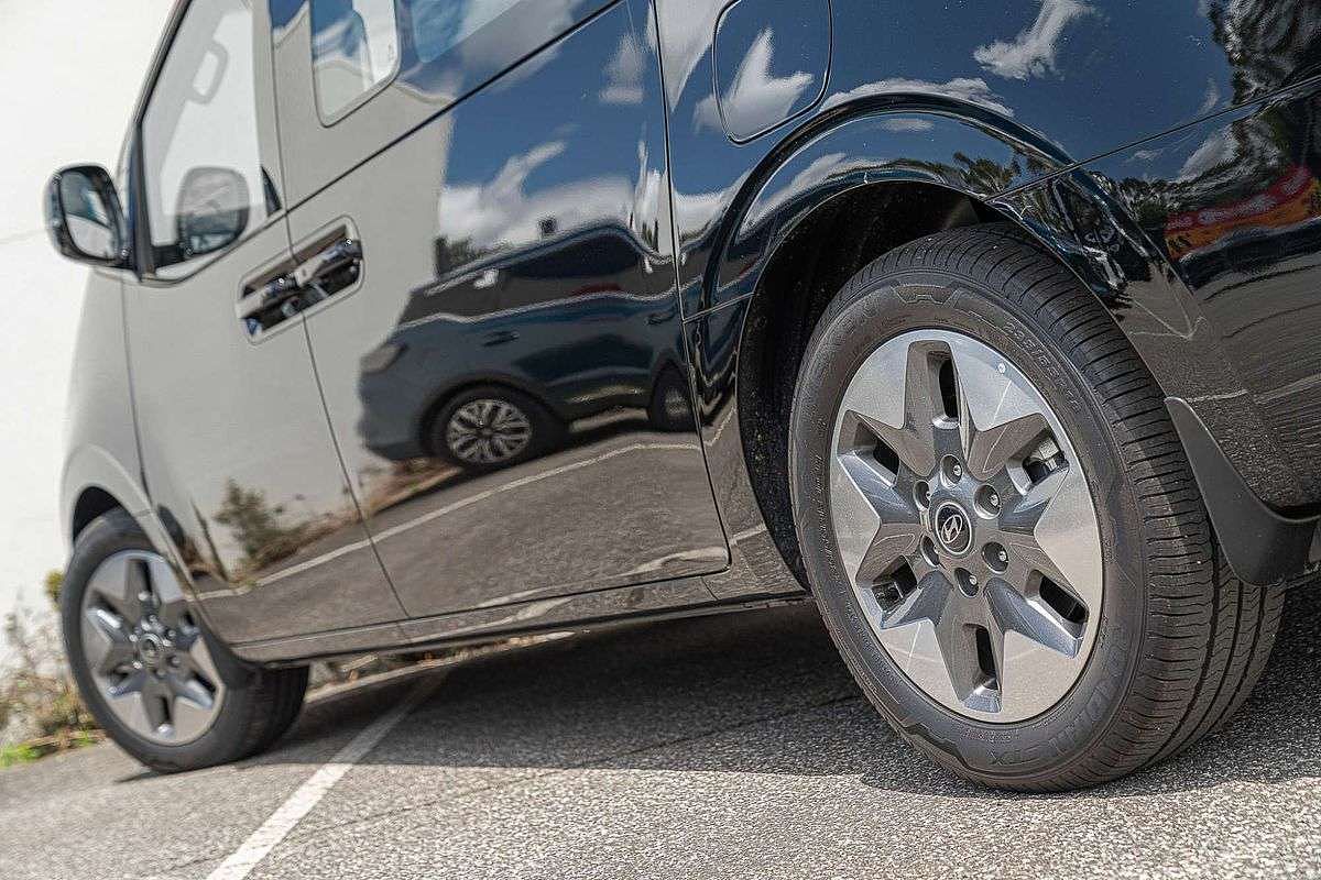 2025 Hyundai STARIA Highlander US4.V3