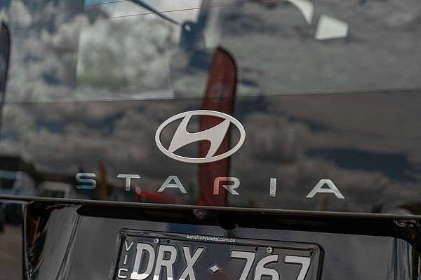 2025 Hyundai STARIA Highlander US4.V3