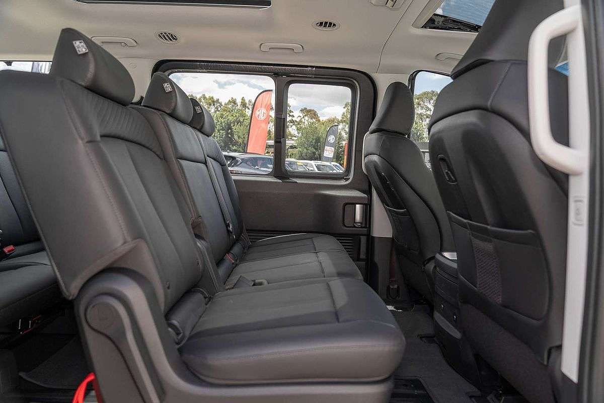 2025 Hyundai STARIA Highlander US4.V3