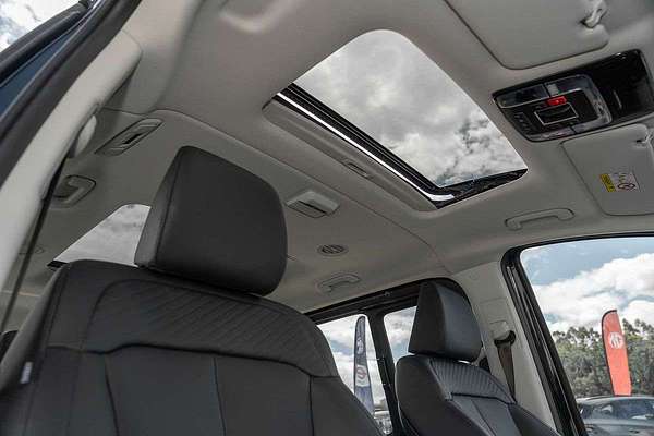 2025 Hyundai STARIA Highlander US4.V3