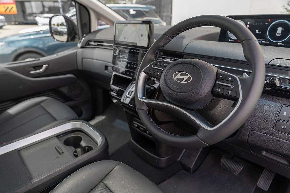 2025 Hyundai STARIA Highlander US4.V3