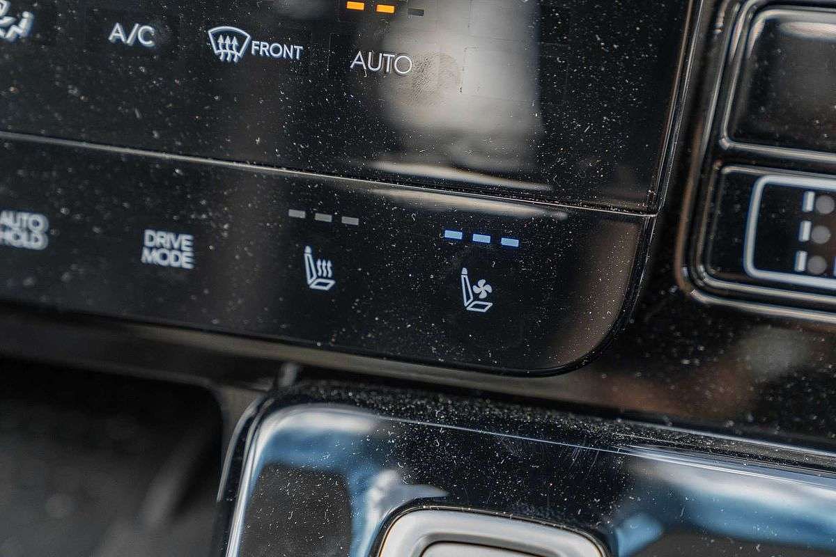 2025 Hyundai STARIA Highlander US4.V3