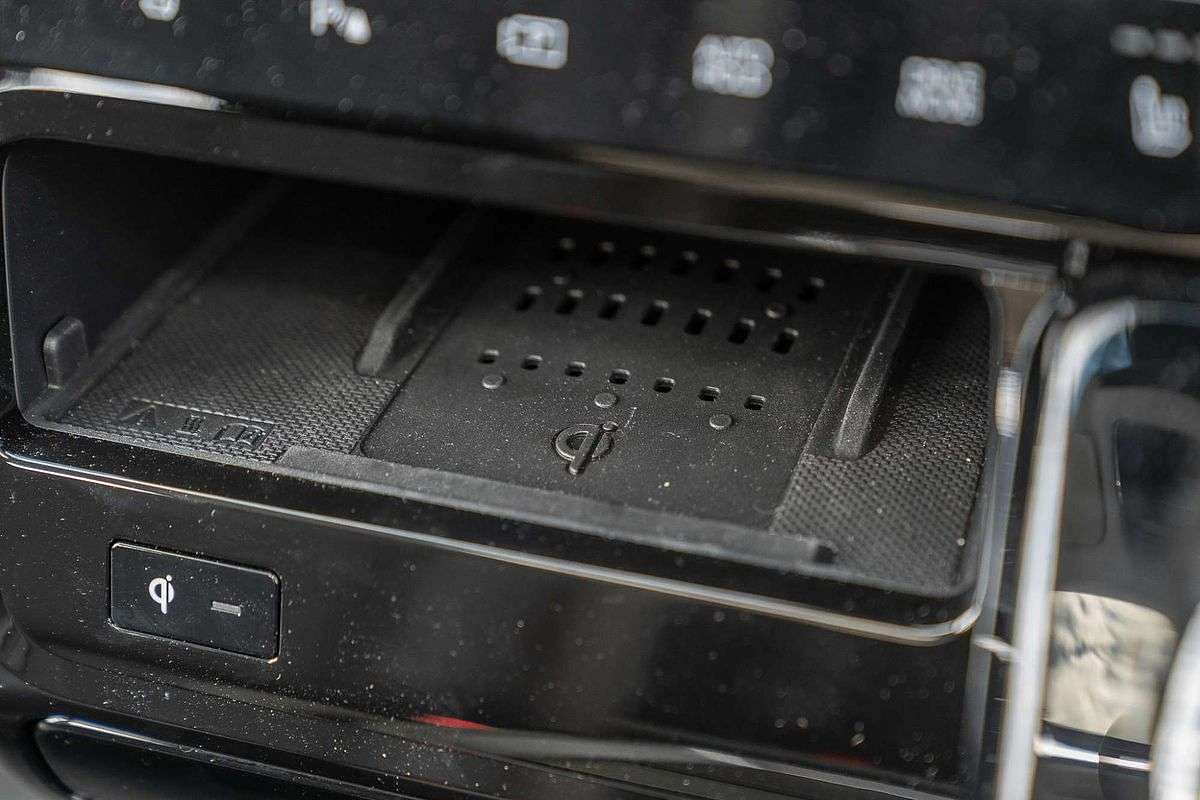 2025 Hyundai STARIA Highlander US4.V3