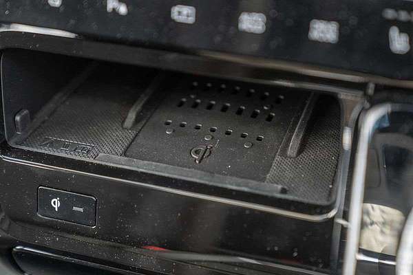 2025 Hyundai STARIA Highlander US4.V3