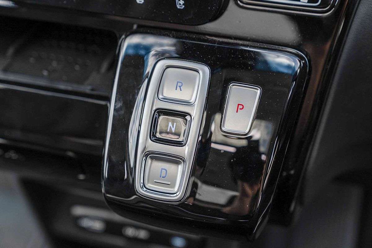 2025 Hyundai STARIA Highlander US4.V3