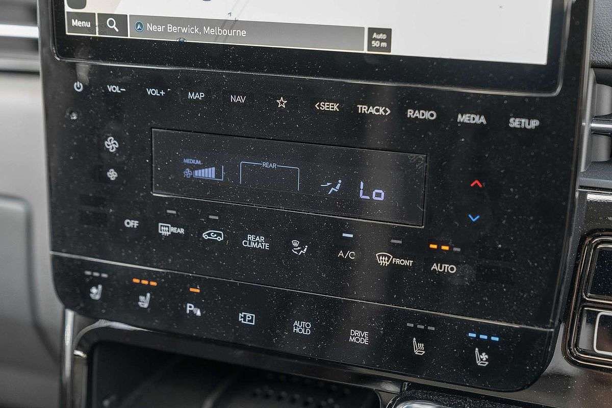 2025 Hyundai STARIA Highlander US4.V3