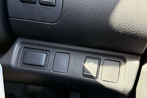 2023 Nissan Navara SL D23 Rear Wheel Drive