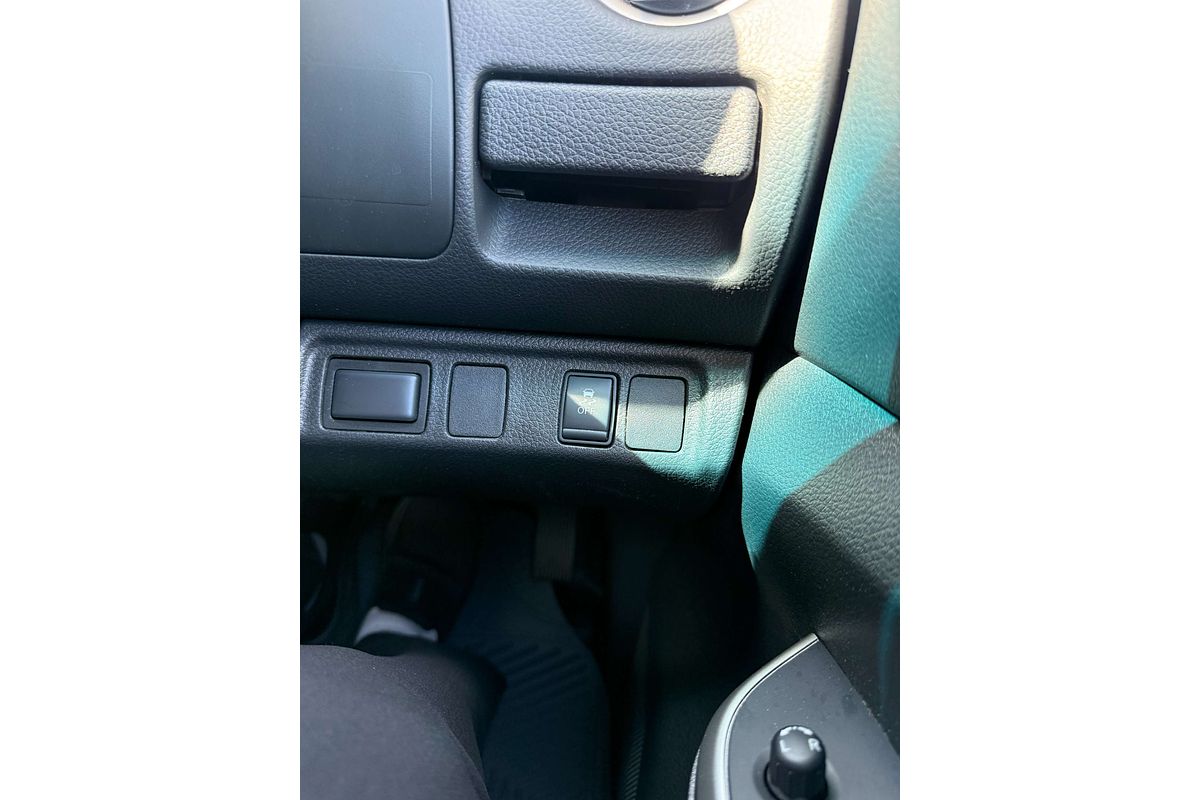 2019 Nissan Navara RX D23 Series 3 Rear Wheel Drive