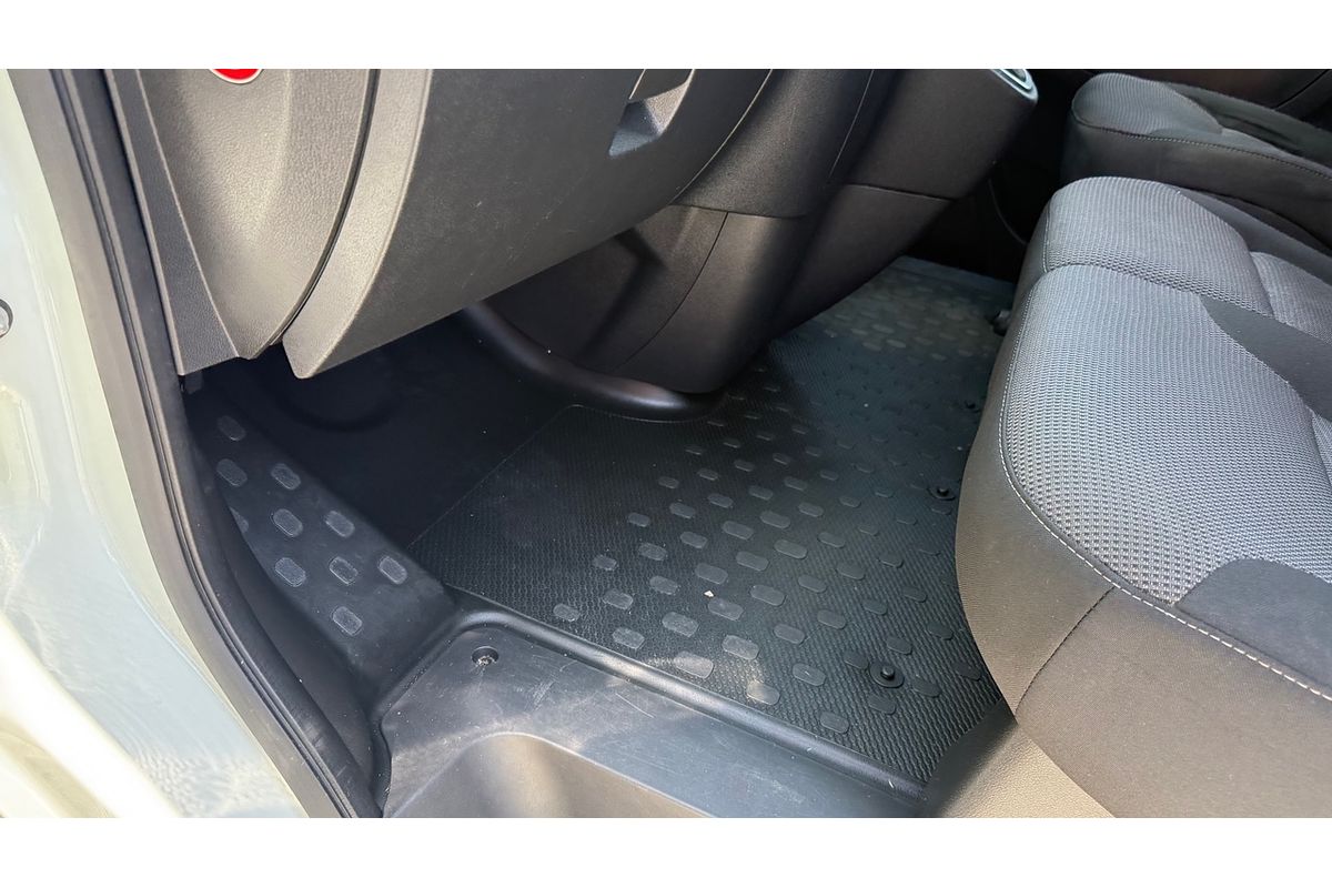 2022 Mitsubishi Express GLX+ SN LWB