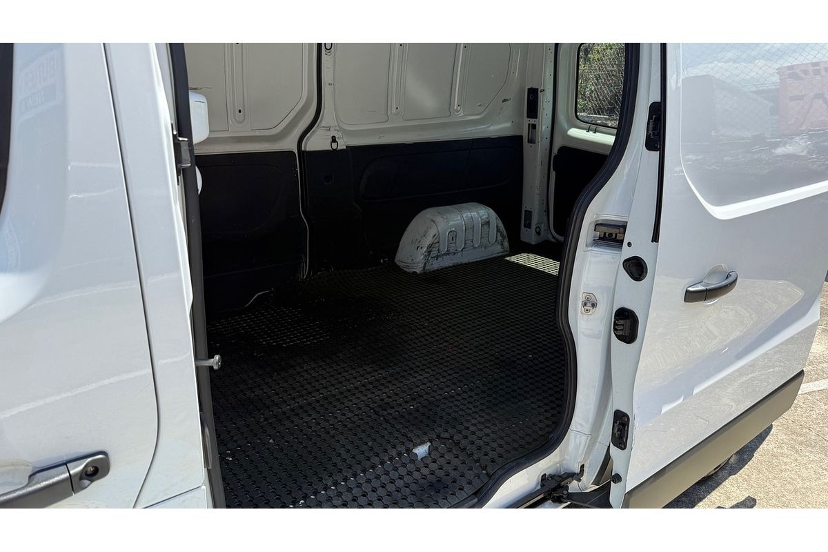 2022 Mitsubishi Express GLX+ SN LWB