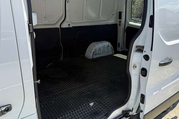 2022 Mitsubishi Express GLX+ SN LWB