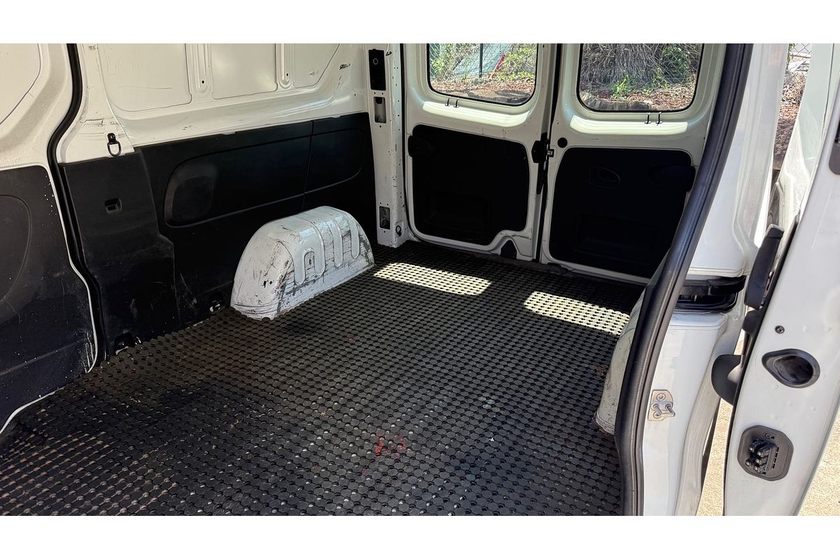 2022 Mitsubishi Express GLX+ SN LWB