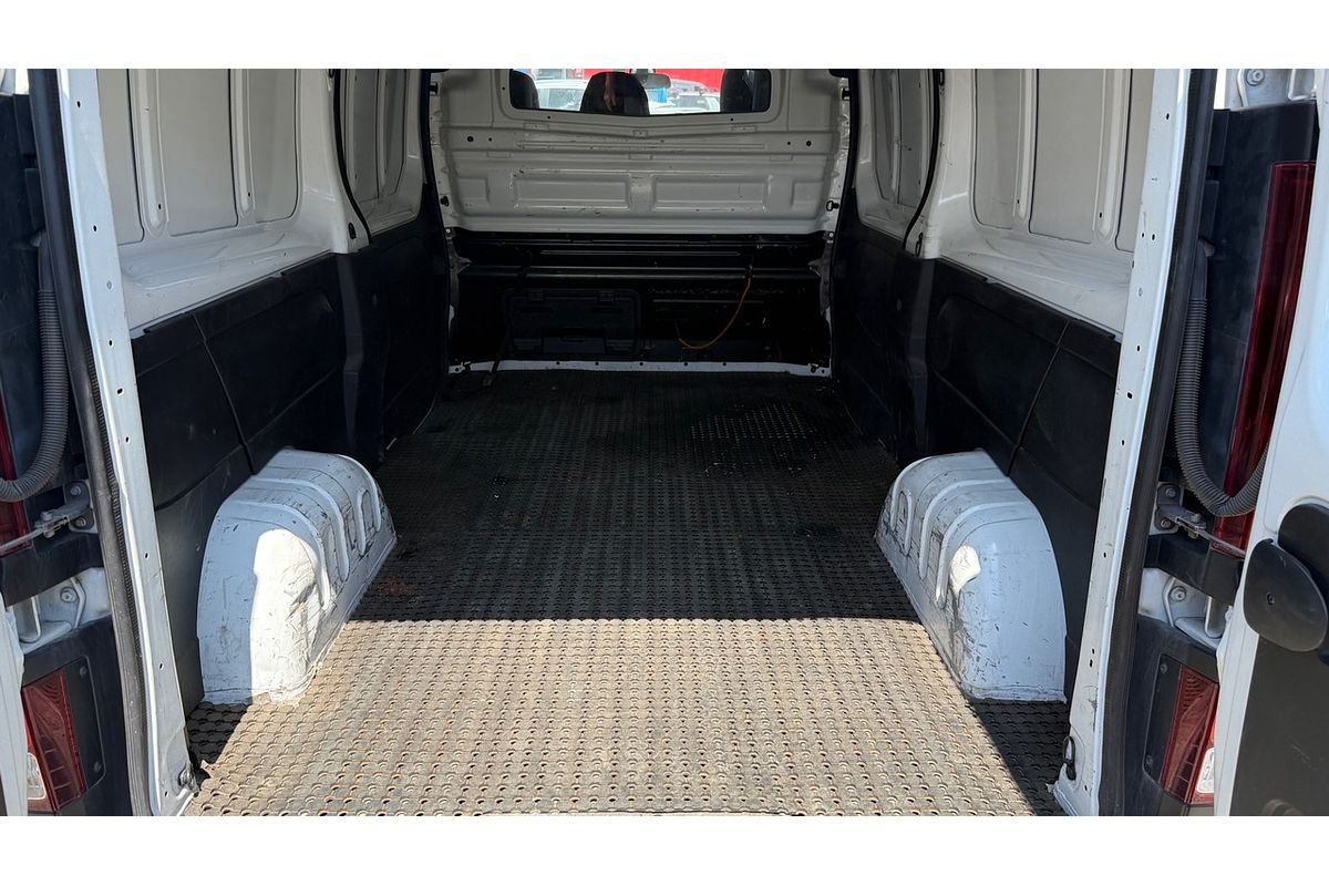 2022 Mitsubishi Express GLX+ SN LWB