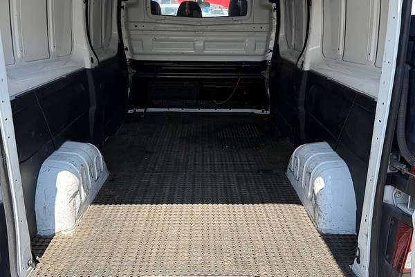 2022 Mitsubishi Express GLX+ SN LWB