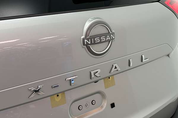 2025 Nissan X-TRAIL ST-L T33