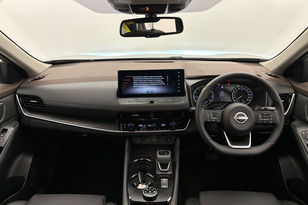 2025 Nissan X-TRAIL ST-L T33