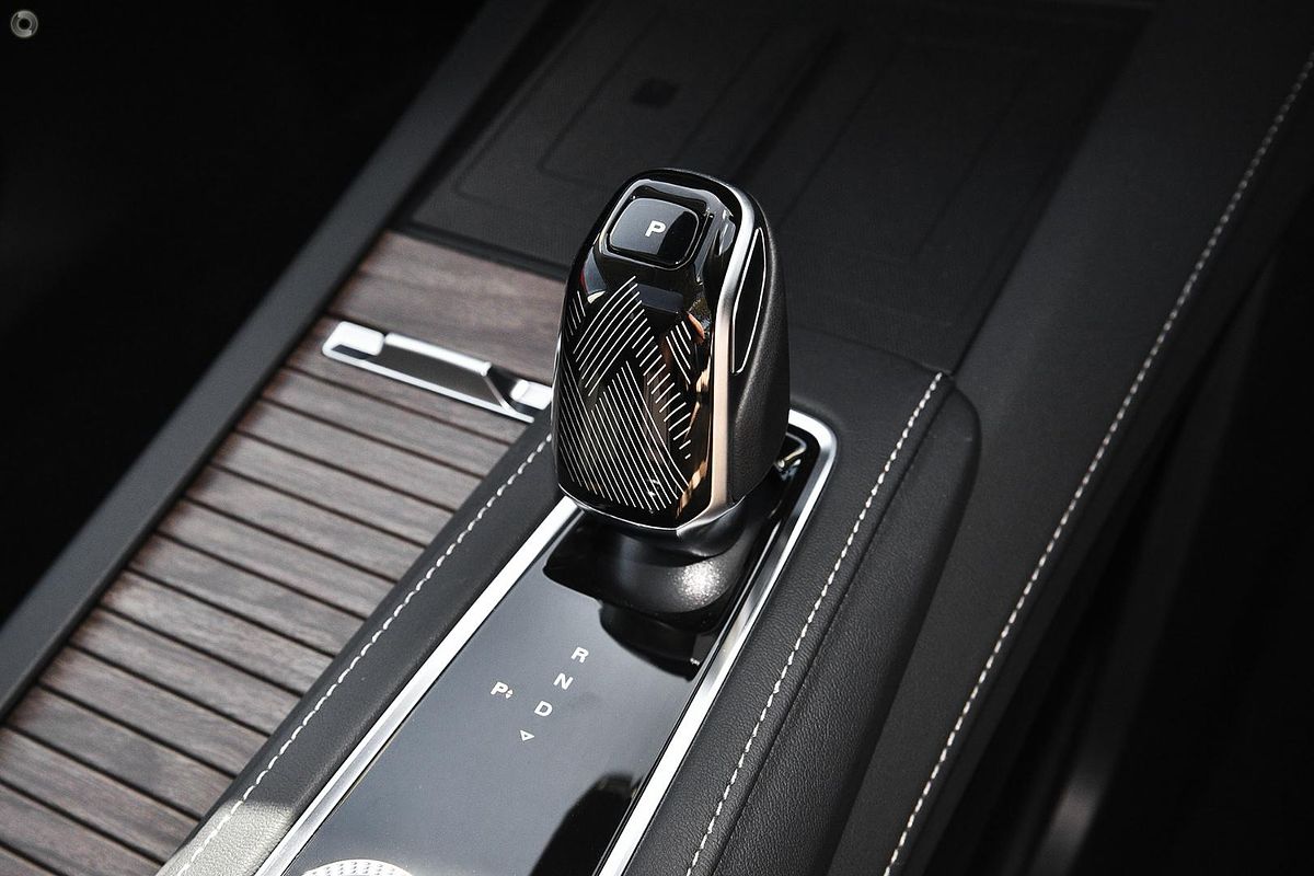 2025 MG QS Essence IS31