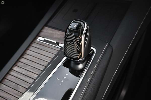 2025 MG QS Essence IS31