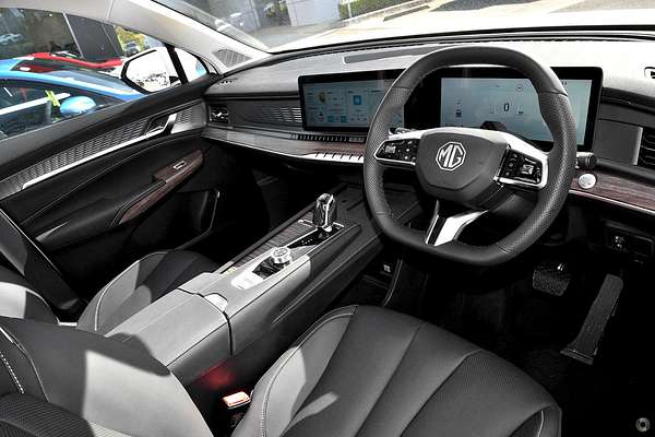 2025 MG QS Essence IS31