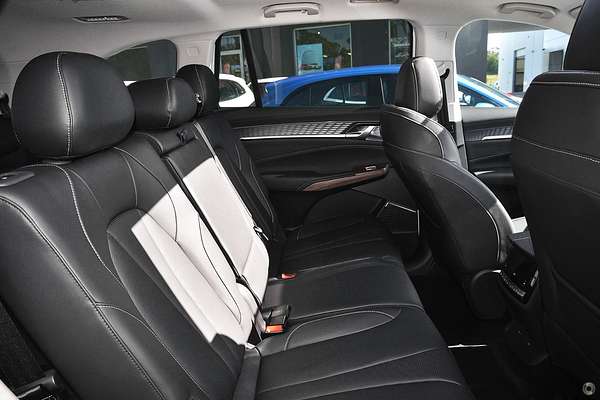 2025 MG QS Essence IS31