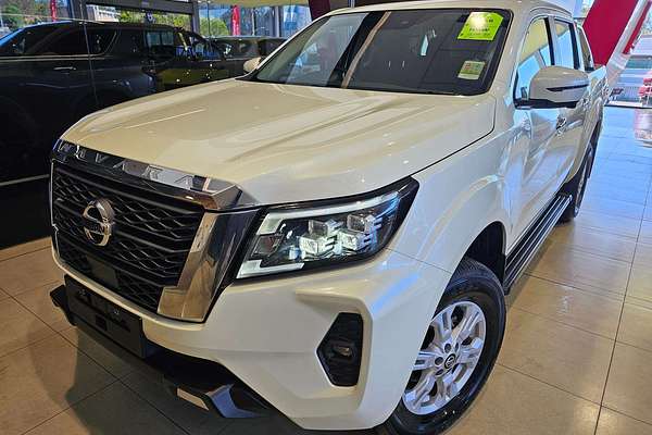 2024 Nissan Navara ST D23 4X4