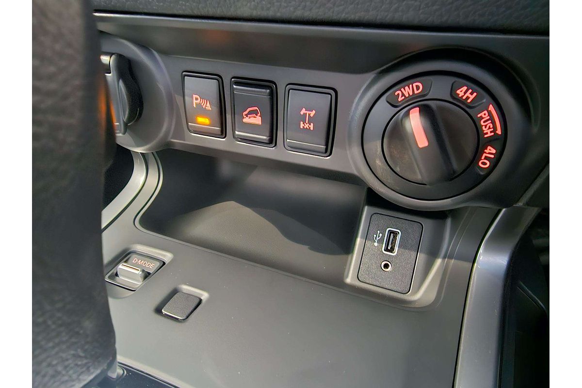 2024 Nissan Navara ST D23 4X4