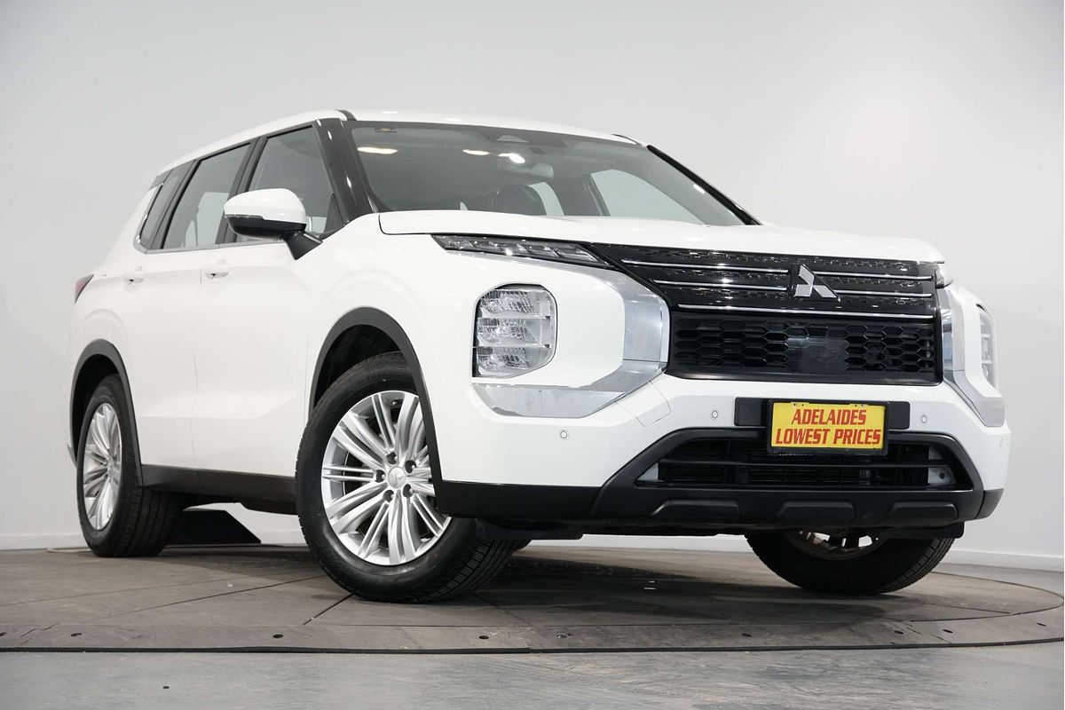 2022 Mitsubishi Outlander ES ZM